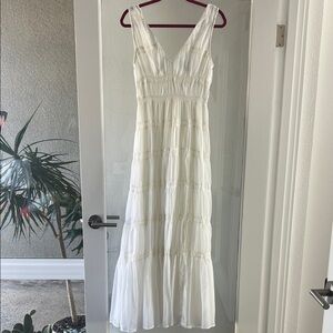 ✨ Brand New, Never Worn ✨ Elegant White Sleeveless Dress